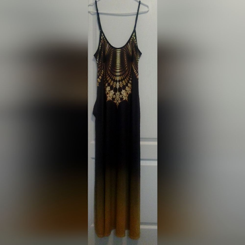 Like-New Ombre Geometric Patterned Maxi Dress - Size S” with pockets